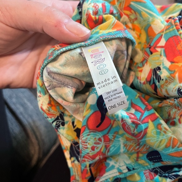 Lularoe o/s leggings - Picture 2 of 3
